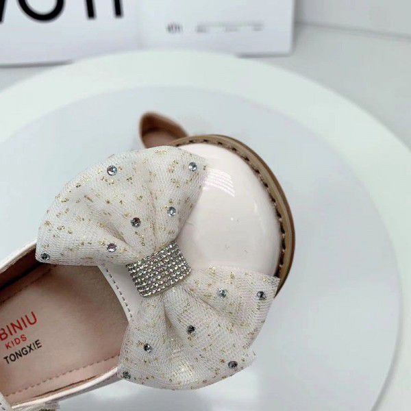 Spring style girls' leather shoes lace bow princess shoes patent leather PU shallow cut shoes soft soled children's flat shoes 
