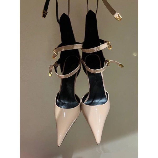 Metal slim high heels, pointed patent leather, hollow shallow mouth sandals, belt buckle, and headband single shoes 