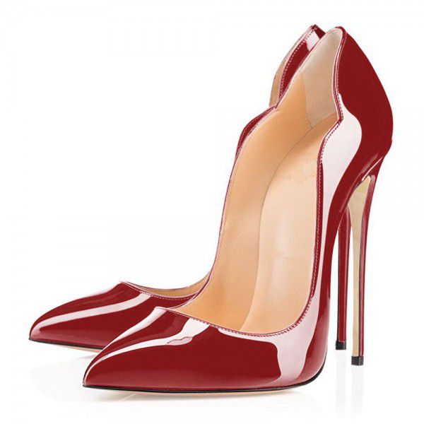 Black patent leather high heels, women's slim heels, pointed toe, shallow mouthed party shoes, solid color single shoes, oversized wedding shoes 