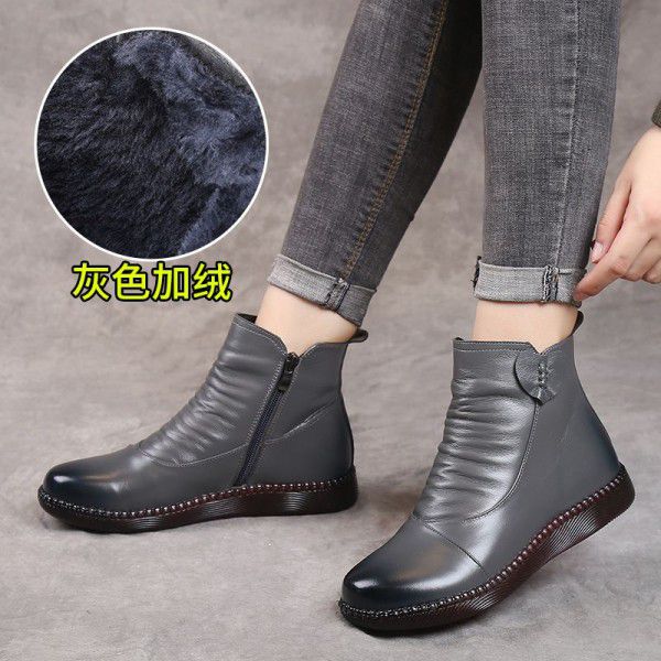 Cotton shoes, genuine leather women's shoes, winter short boots, middle-aged warm, plush, non slip, comfortable mid leather shoes 
