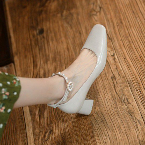 Spring and Autumn New Korean Version Round Toe Button Pearl Thick Heel Single Shoes Women's Shallow Mouth Buckle Middle Heel Shoes and Skirts 